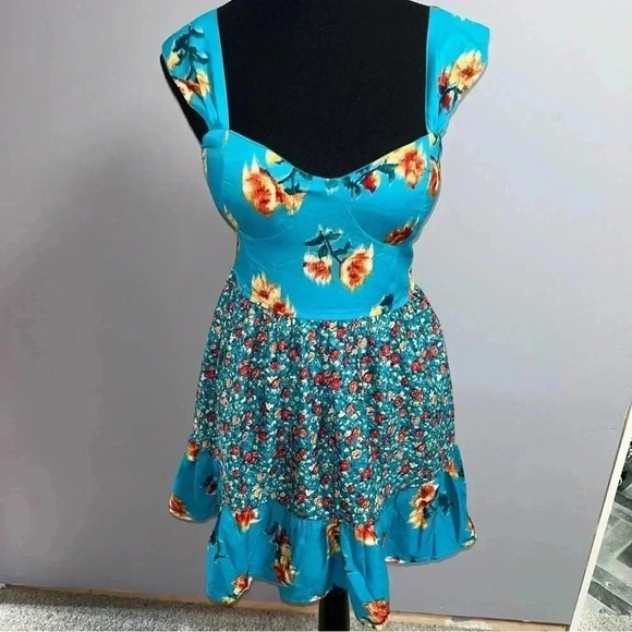 Band of The Free  Dress - Picture 1 of 6
